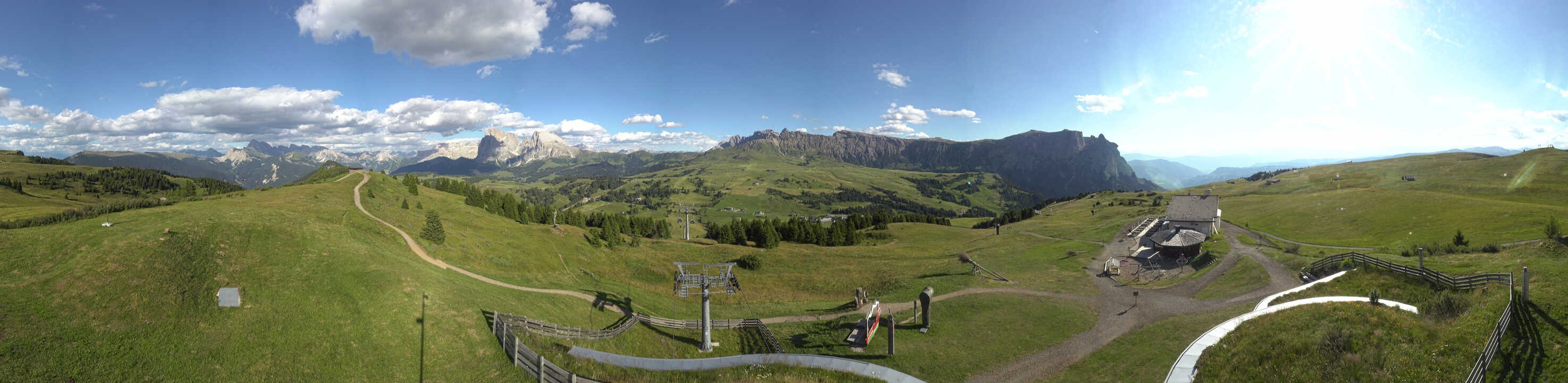 Archiv Foto Webcam Panorama der Seiser Alm von der Puflatsch Bergstation