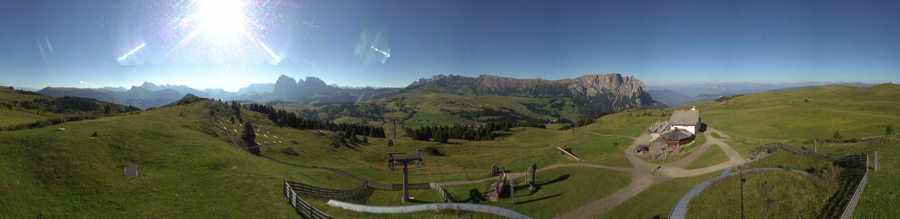 Archived image Webcam Alpe di Siusi: View from the Puflatsch Mountain Station