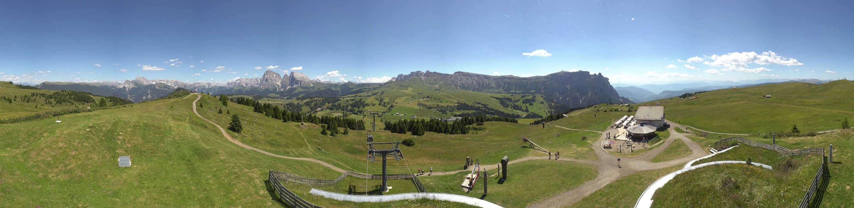 Archived image Webcam Alpe di Siusi: View from the Puflatsch Mountain Station