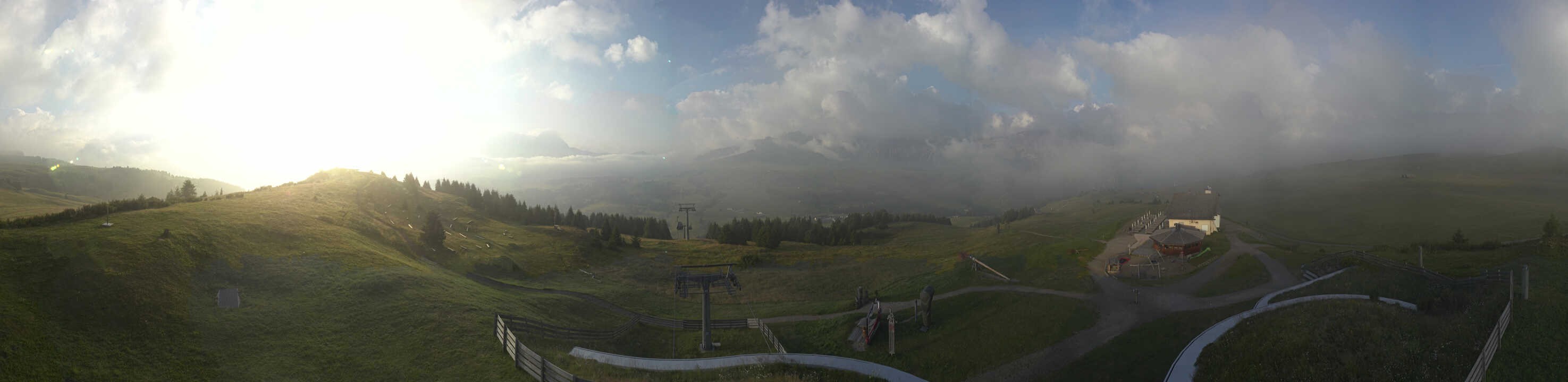 Archiv Foto Webcam Panorama der Seiser Alm von der Puflatsch Bergstation