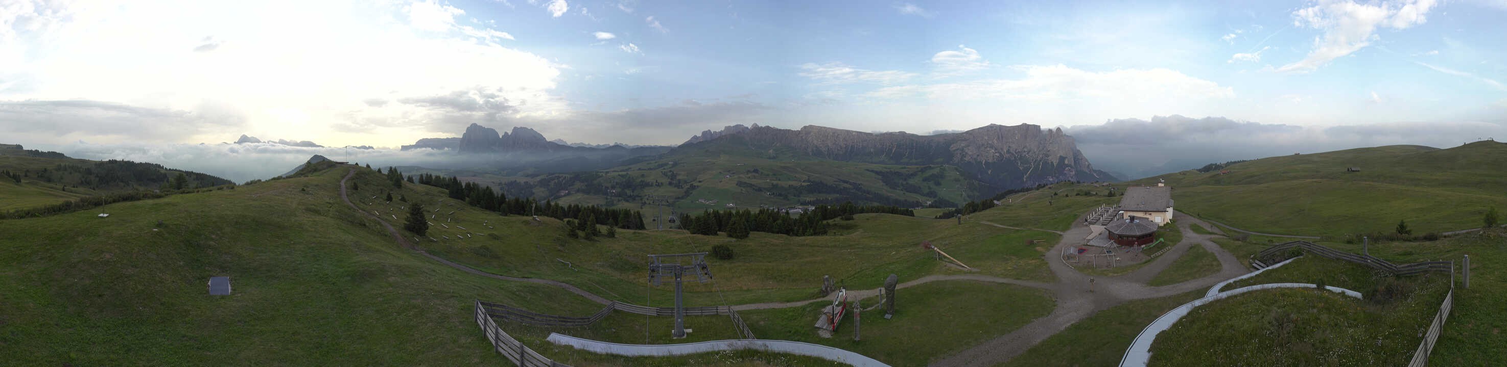 Archiv Foto Webcam Panorama der Seiser Alm von der Puflatsch Bergstation