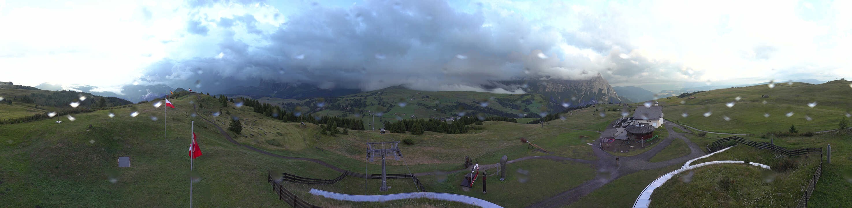 Archiv Foto Webcam Panorama der Seiser Alm von der Puflatsch Bergstation