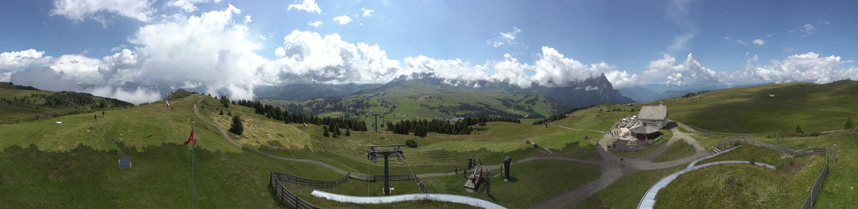 Archiv Foto Webcam Panorama der Seiser Alm von der Puflatsch Bergstation