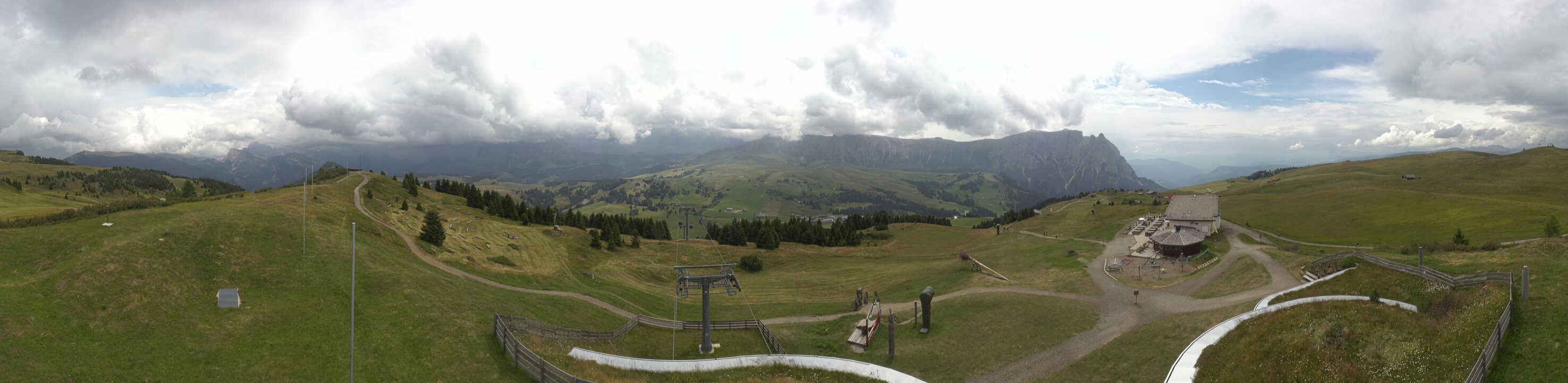 Archiv Foto Webcam Panorama der Seiser Alm von der Puflatsch Bergstation