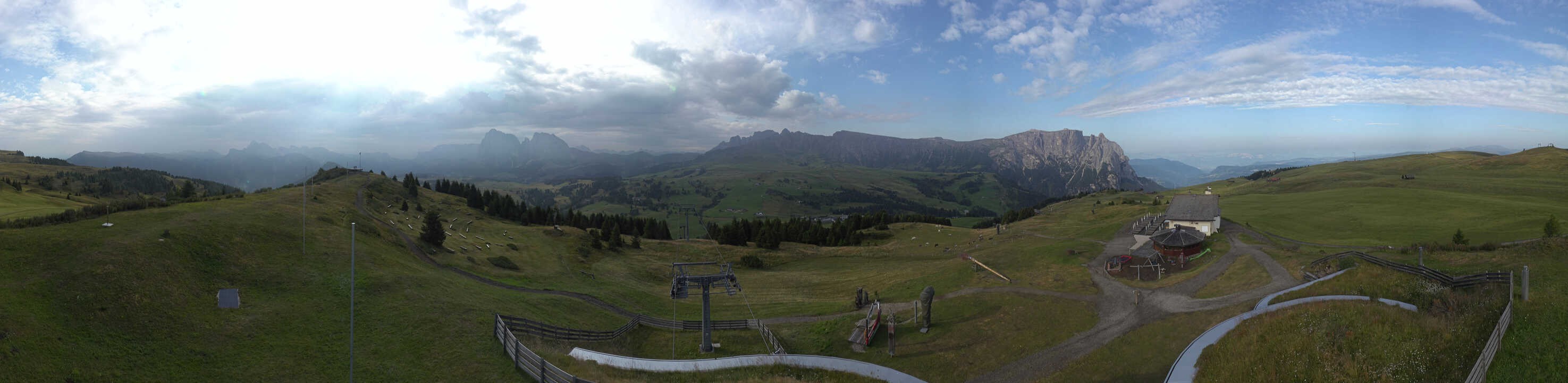 Archiv Foto Webcam Panorama der Seiser Alm von der Puflatsch Bergstation