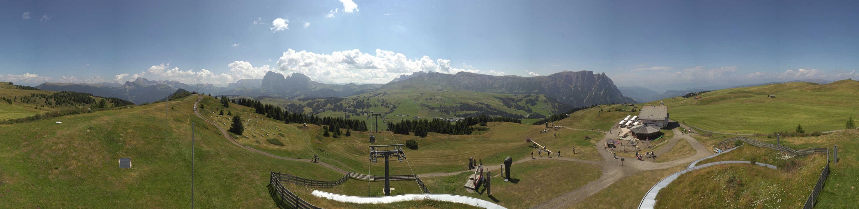 Archiv Foto Webcam Panorama der Seiser Alm von der Puflatsch Bergstation