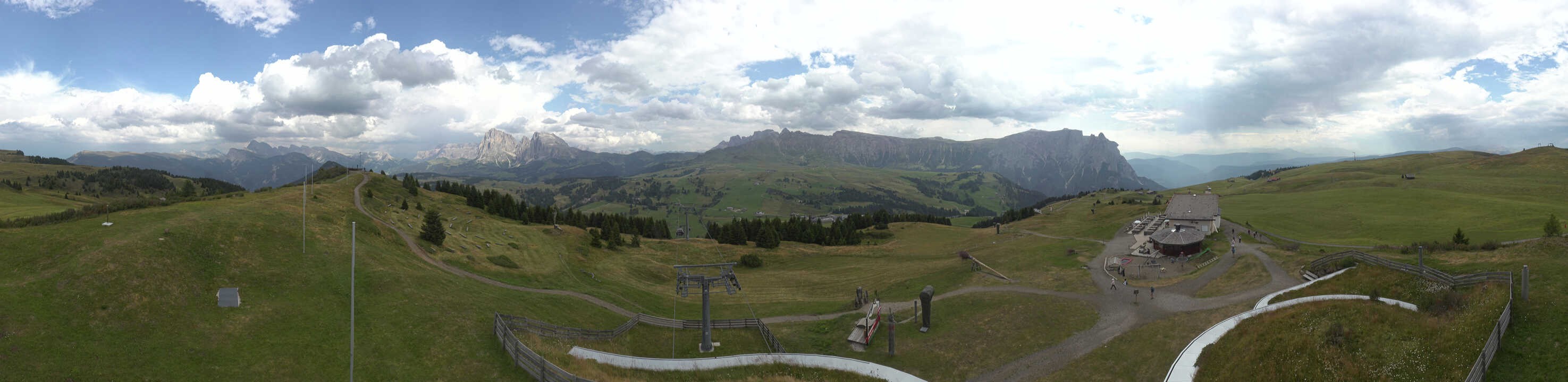 Archiv Foto Webcam Panorama der Seiser Alm von der Puflatsch Bergstation