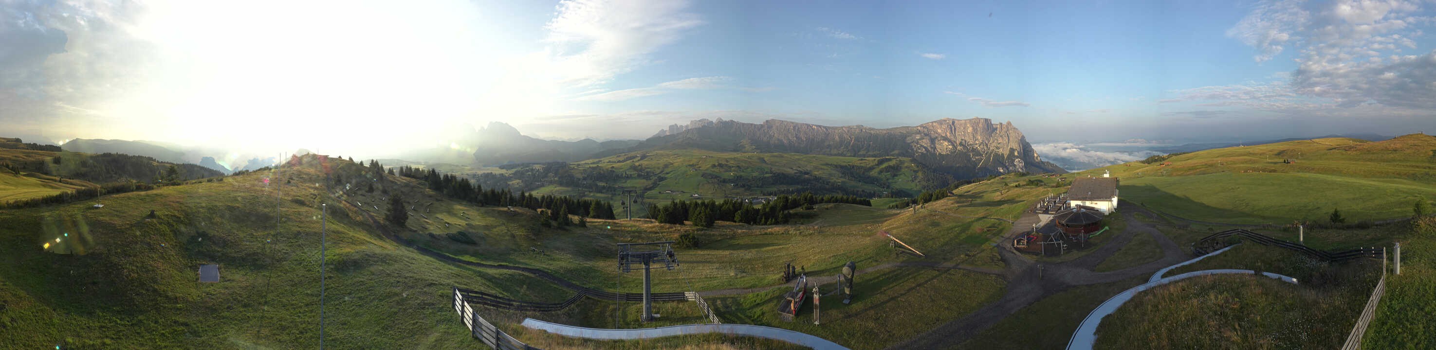 Archiv Foto Webcam Panorama der Seiser Alm von der Puflatsch Bergstation