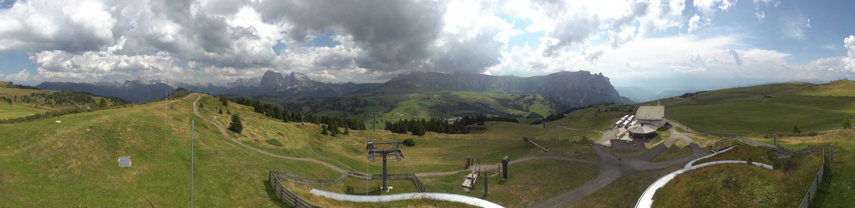 Archiv Foto Webcam Panorama der Seiser Alm von der Puflatsch Bergstation