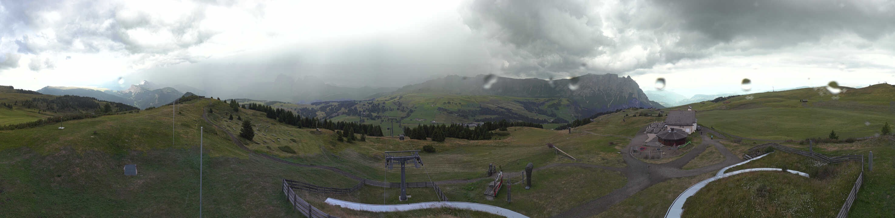 Archiv Foto Webcam Panorama der Seiser Alm von der Puflatsch Bergstation