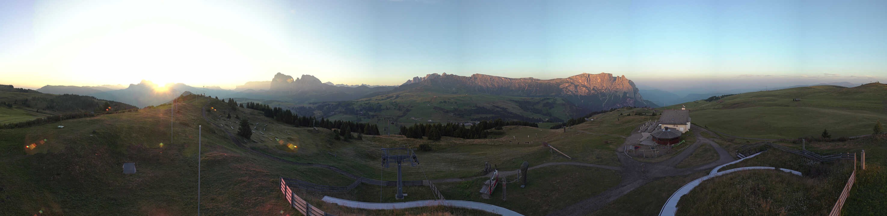 Archiv Foto Webcam Panorama der Seiser Alm von der Puflatsch Bergstation