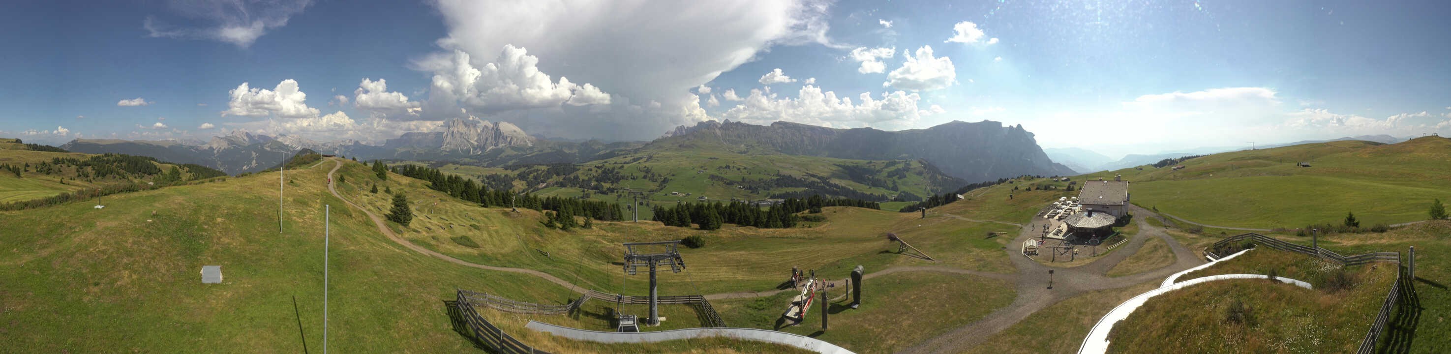 Archiv Foto Webcam Panorama der Seiser Alm von der Puflatsch Bergstation