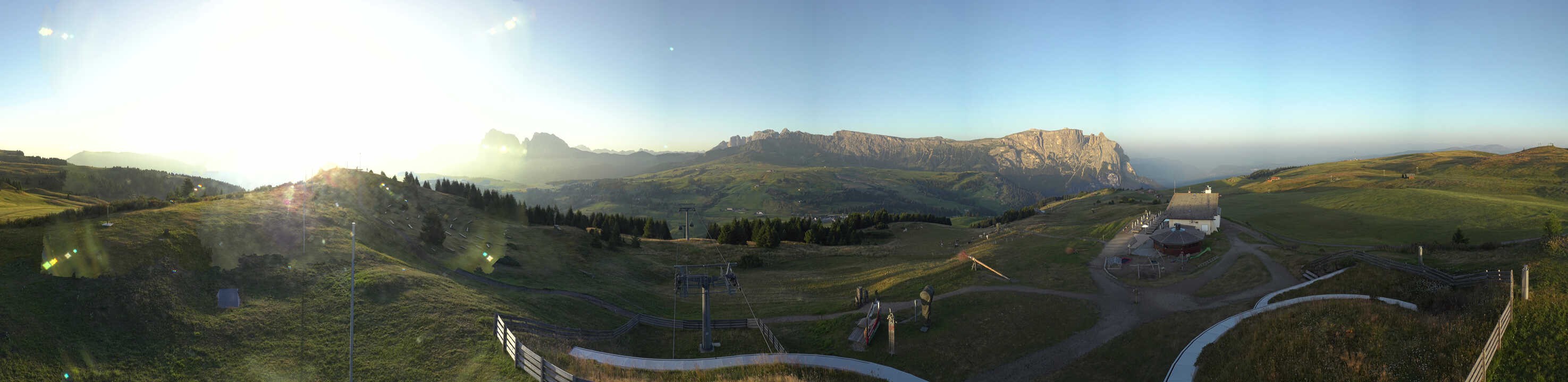 Archiv Foto Webcam Panorama der Seiser Alm von der Puflatsch Bergstation