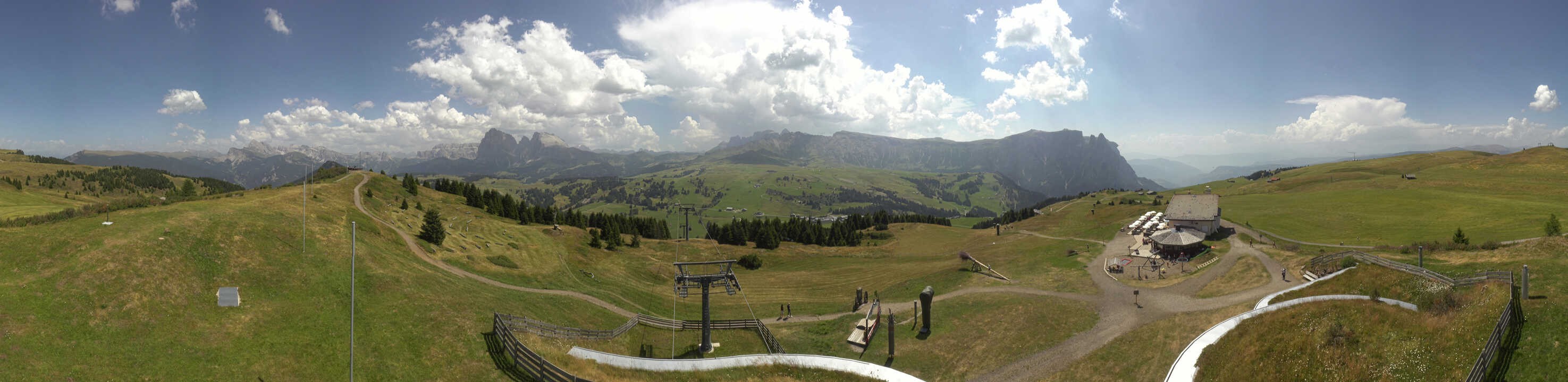Archiv Foto Webcam Panorama der Seiser Alm von der Puflatsch Bergstation