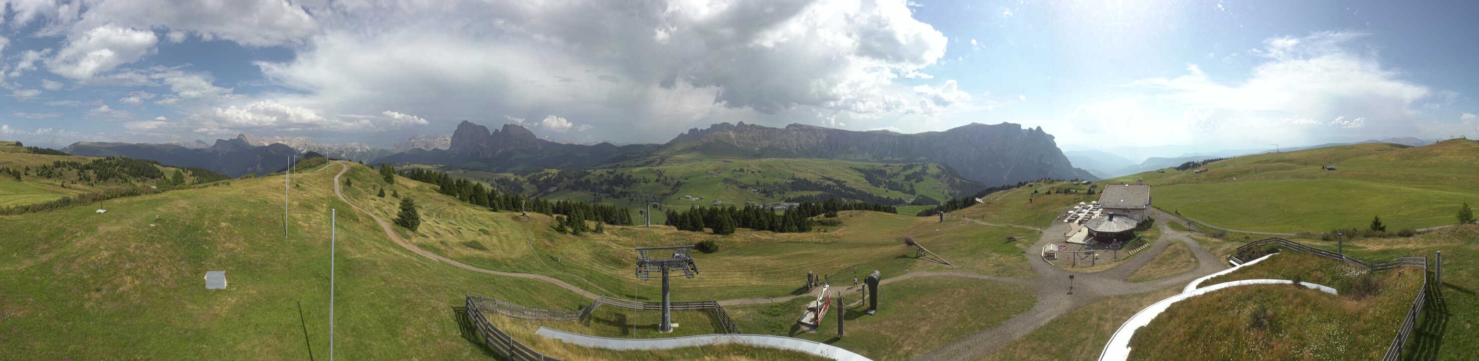 Archiv Foto Webcam Panorama der Seiser Alm von der Puflatsch Bergstation