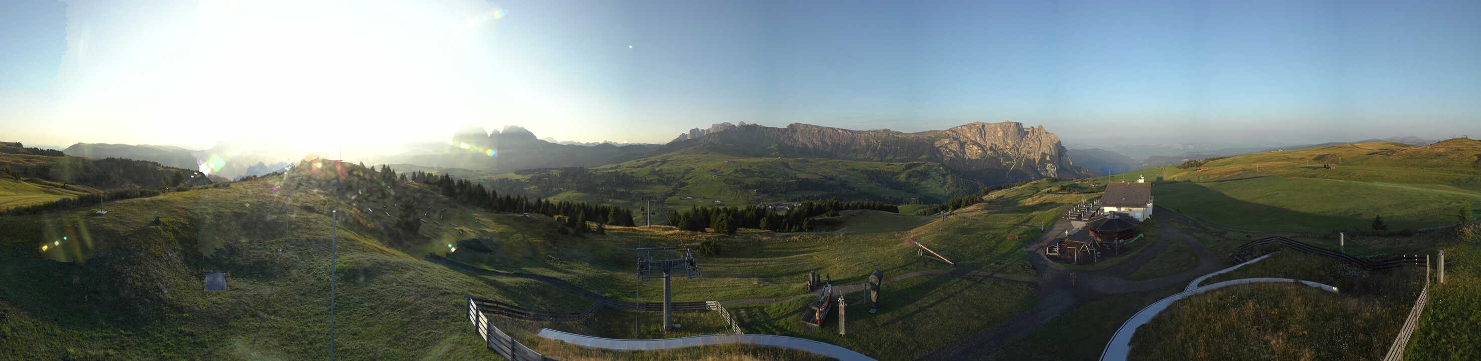 Archiv Foto Webcam Panorama der Seiser Alm von der Puflatsch Bergstation