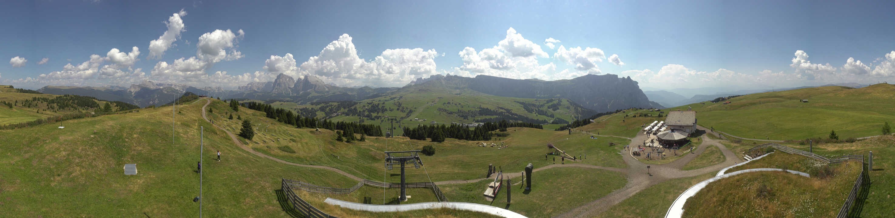 Archiv Foto Webcam Panorama der Seiser Alm von der Puflatsch Bergstation
