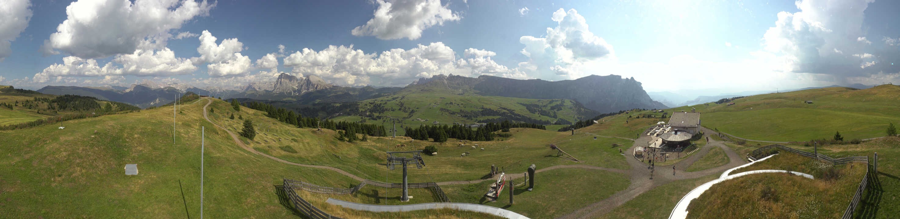 Archiv Foto Webcam Panorama der Seiser Alm von der Puflatsch Bergstation
