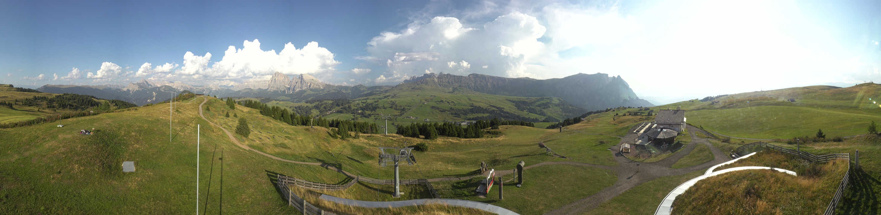 Archiv Foto Webcam Panorama der Seiser Alm von der Puflatsch Bergstation