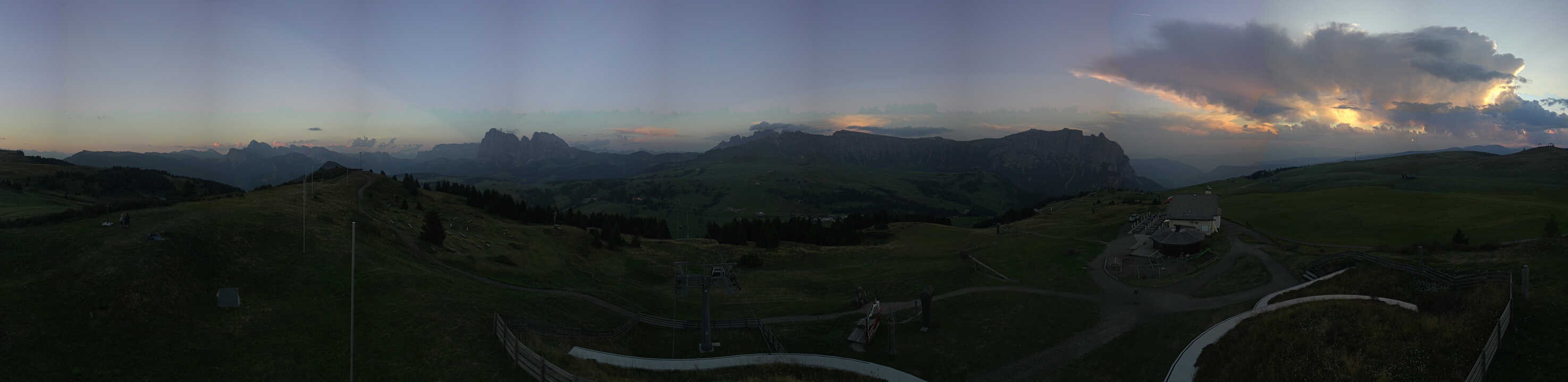 Archiv Foto Webcam Panorama der Seiser Alm von der Puflatsch Bergstation