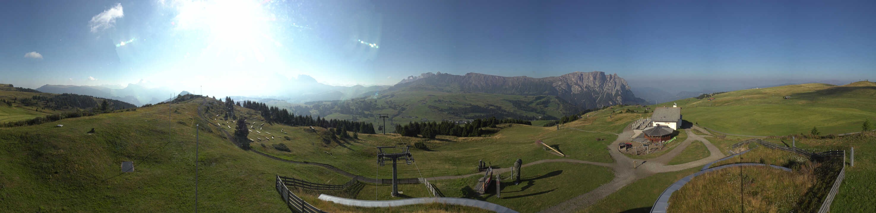 Archived image Webcam Alpe di Siusi: View from the Puflatsch Mountain Station