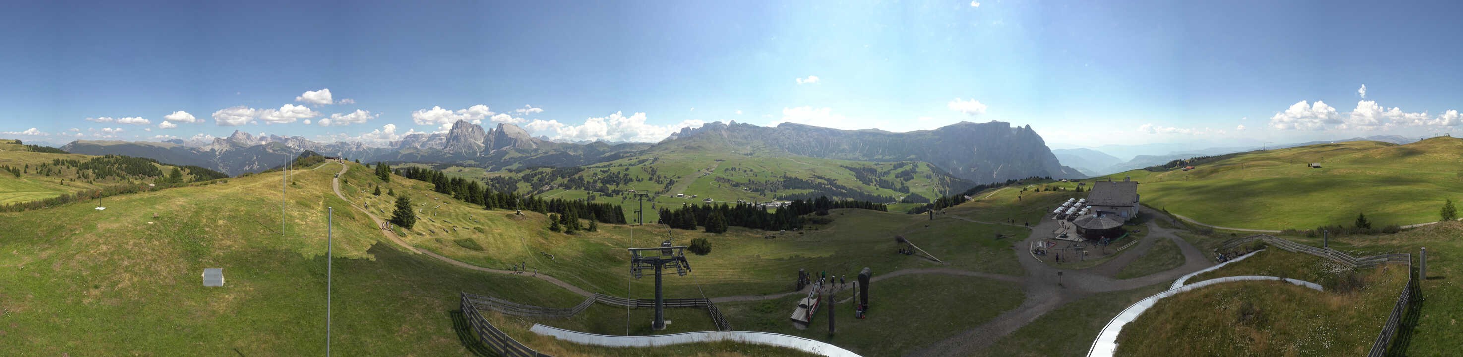 Archived image Webcam Alpe di Siusi: View from the Puflatsch Mountain Station