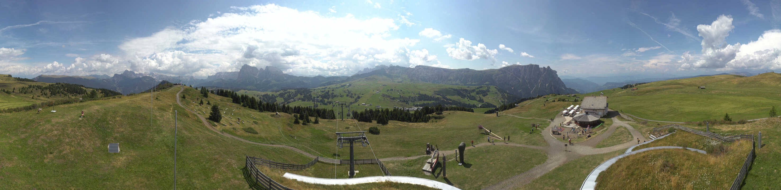 Archiv Foto Webcam Panorama der Seiser Alm von der Puflatsch Bergstation