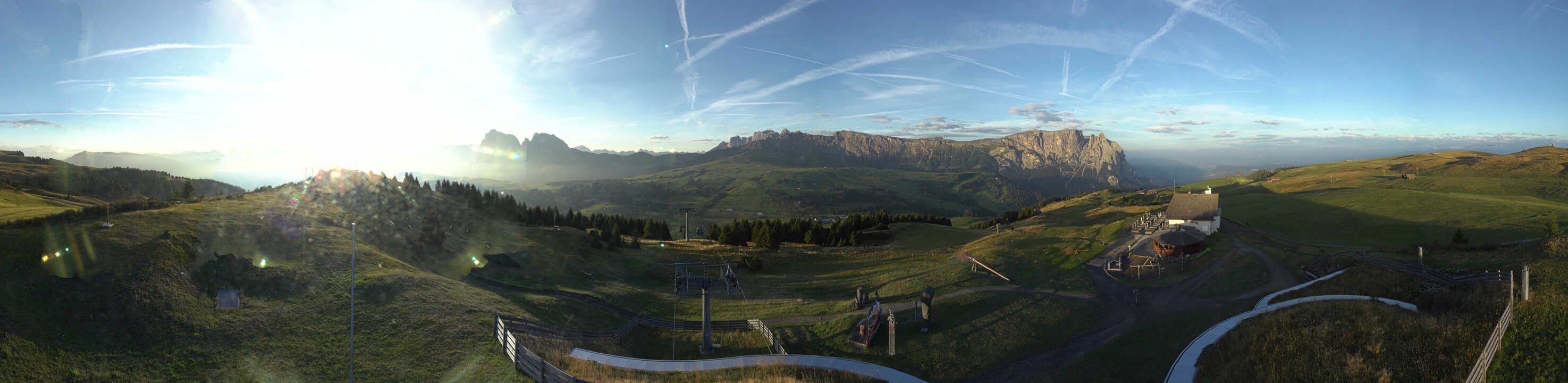 Archived image Webcam Alpe di Siusi: View from the Puflatsch Mountain Station