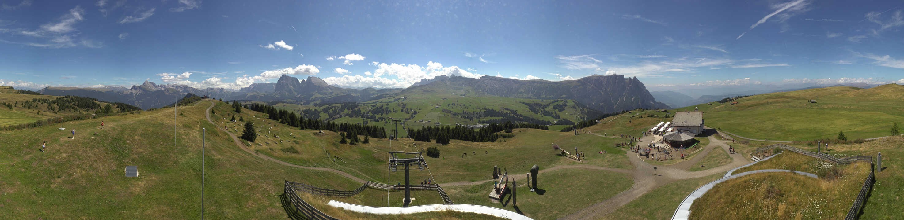Archived image Webcam Alpe di Siusi: View from the Puflatsch Mountain Station