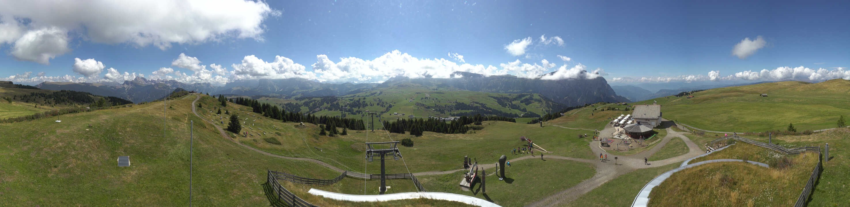 Archiv Foto Webcam Panorama der Seiser Alm von der Puflatsch Bergstation