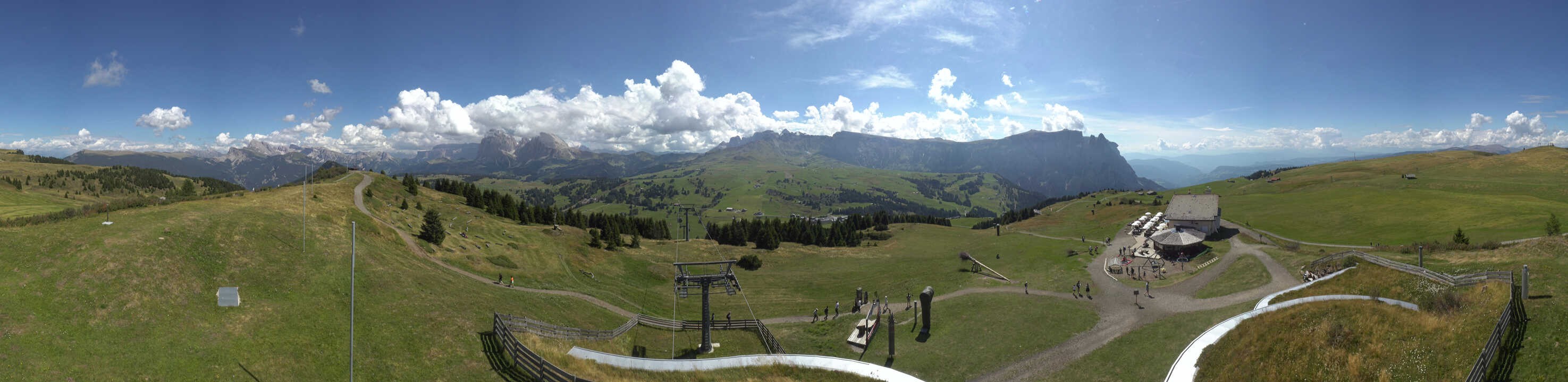 Archiv Foto Webcam Panorama der Seiser Alm von der Puflatsch Bergstation