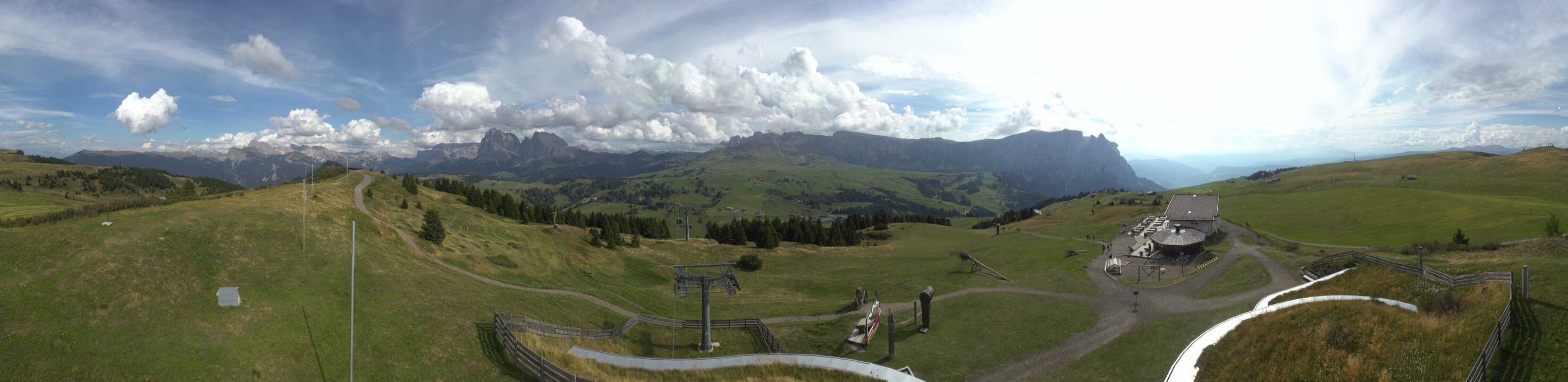 Archiv Foto Webcam Panorama der Seiser Alm von der Puflatsch Bergstation