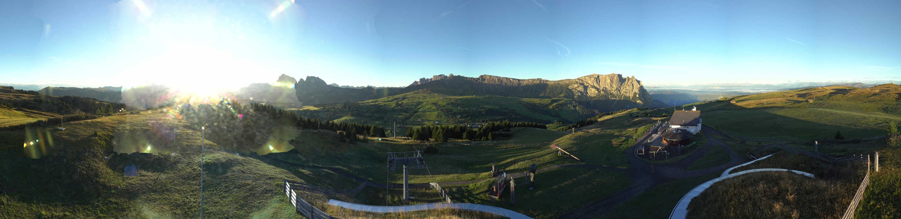 Archiv Foto Webcam Panorama der Seiser Alm von der Puflatsch Bergstation