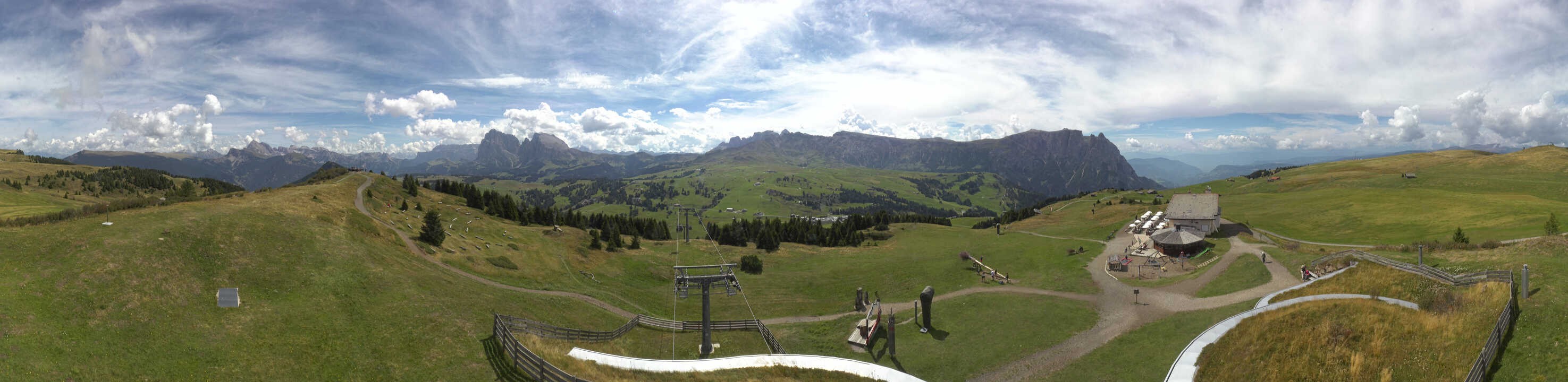 Archiv Foto Webcam Panorama der Seiser Alm von der Puflatsch Bergstation