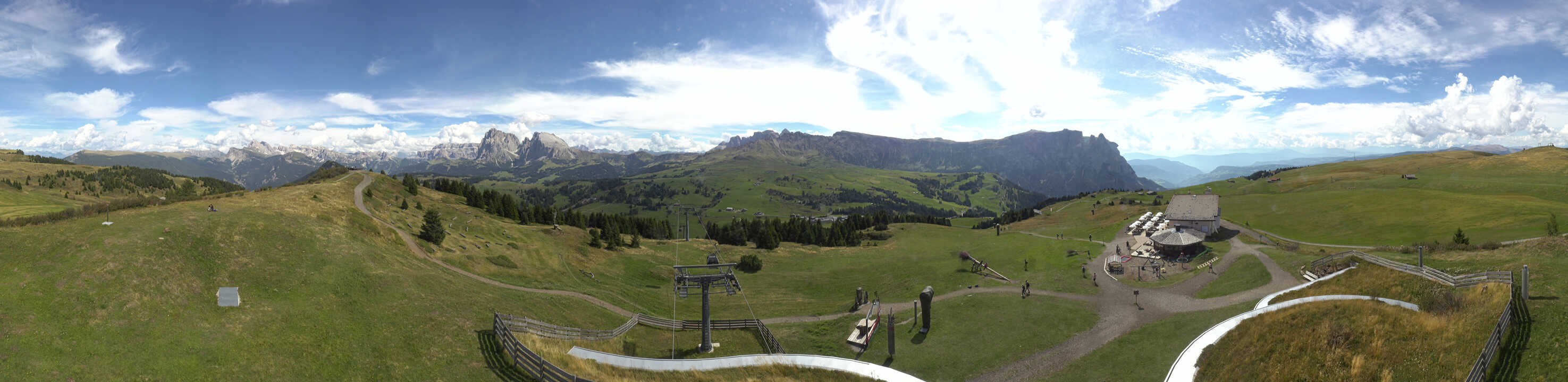 Archiv Foto Webcam Panorama der Seiser Alm von der Puflatsch Bergstation