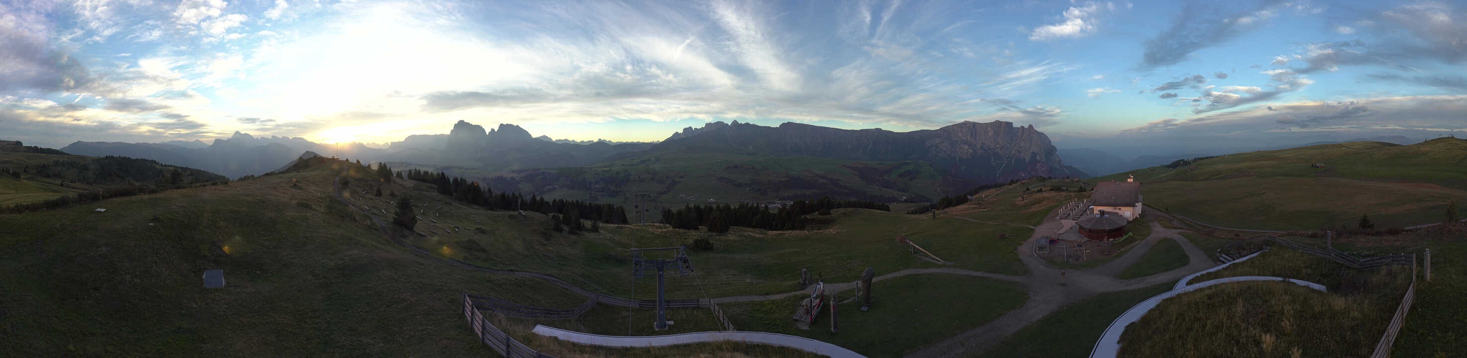 Archiv Foto Webcam Panorama der Seiser Alm von der Puflatsch Bergstation