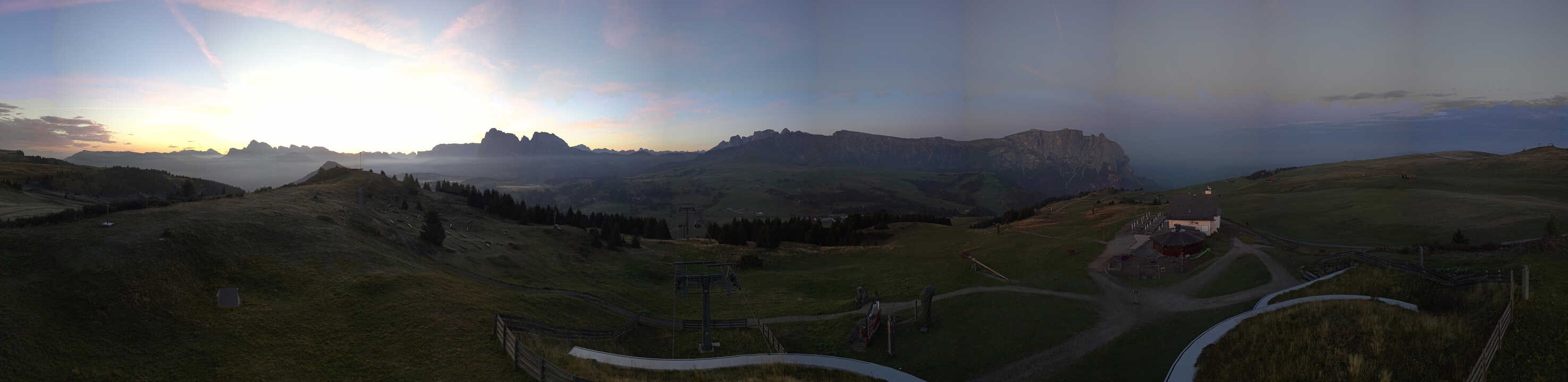Archiv Foto Webcam Panorama der Seiser Alm von der Puflatsch Bergstation