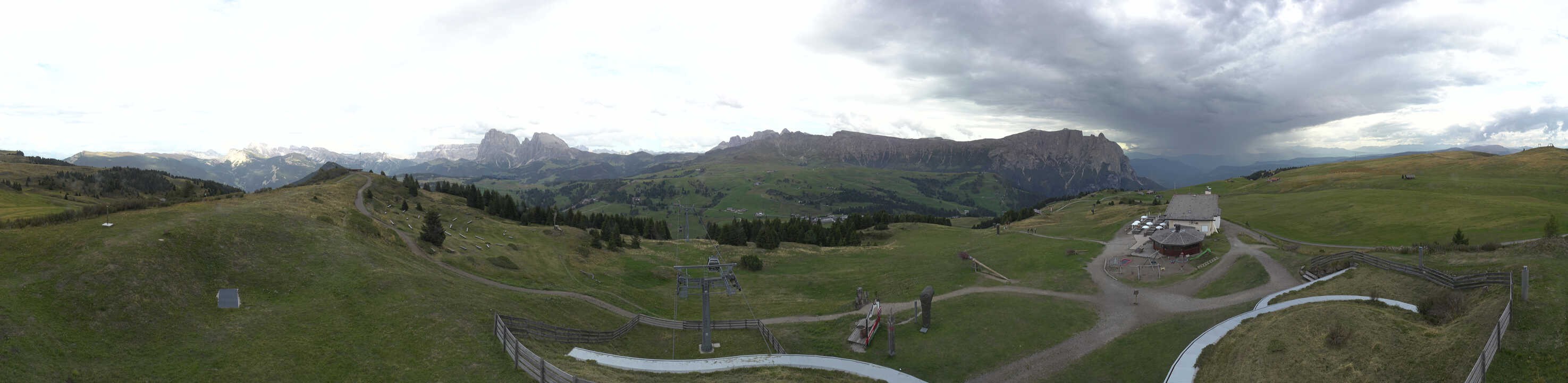 Archiv Foto Webcam Panorama der Seiser Alm von der Puflatsch Bergstation