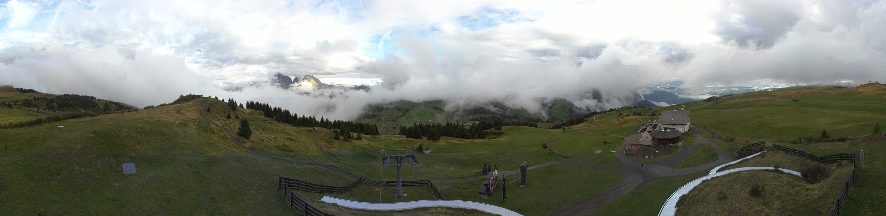 Archiv Foto Webcam Panorama der Seiser Alm von der Puflatsch Bergstation