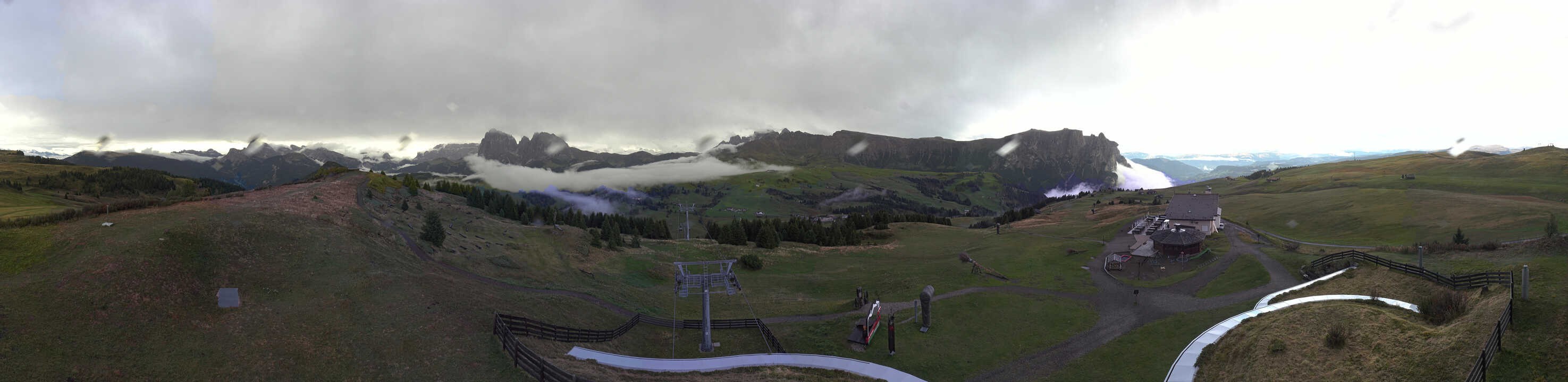 Archiv Foto Webcam Panorama der Seiser Alm von der Puflatsch Bergstation