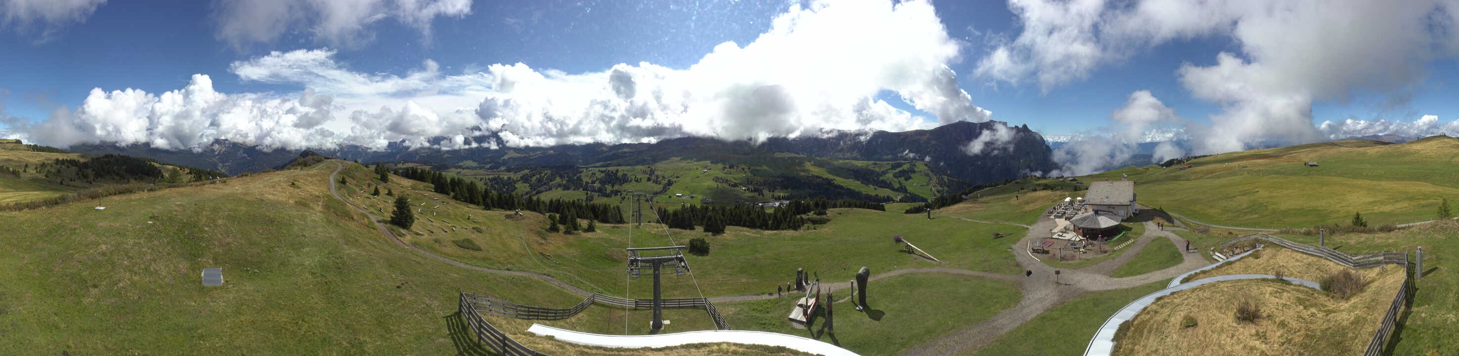 Archiv Foto Webcam Panorama der Seiser Alm von der Puflatsch Bergstation