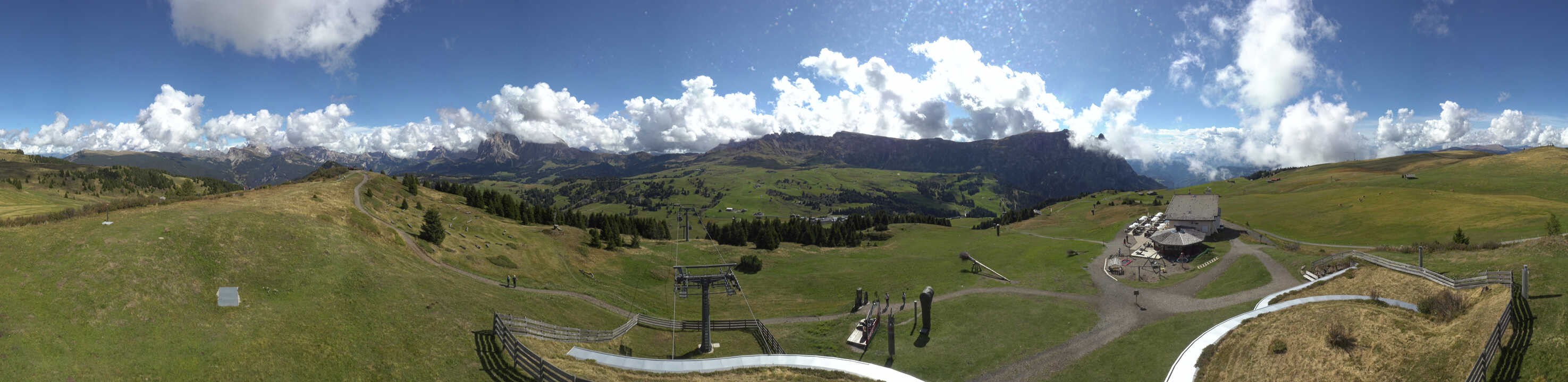Archiv Foto Webcam Panorama der Seiser Alm von der Puflatsch Bergstation