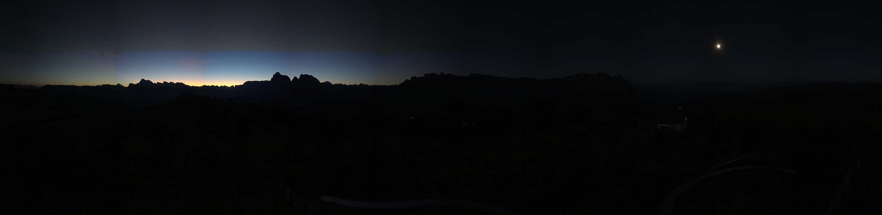 Archiv Foto Webcam Panorama der Seiser Alm von der Puflatsch Bergstation