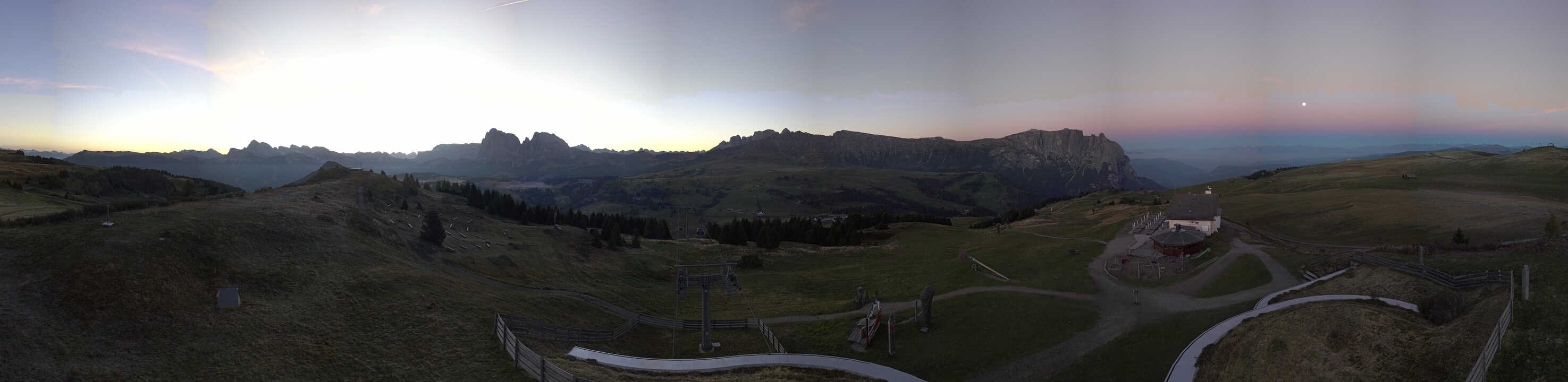 Archiv Foto Webcam Panorama der Seiser Alm von der Puflatsch Bergstation