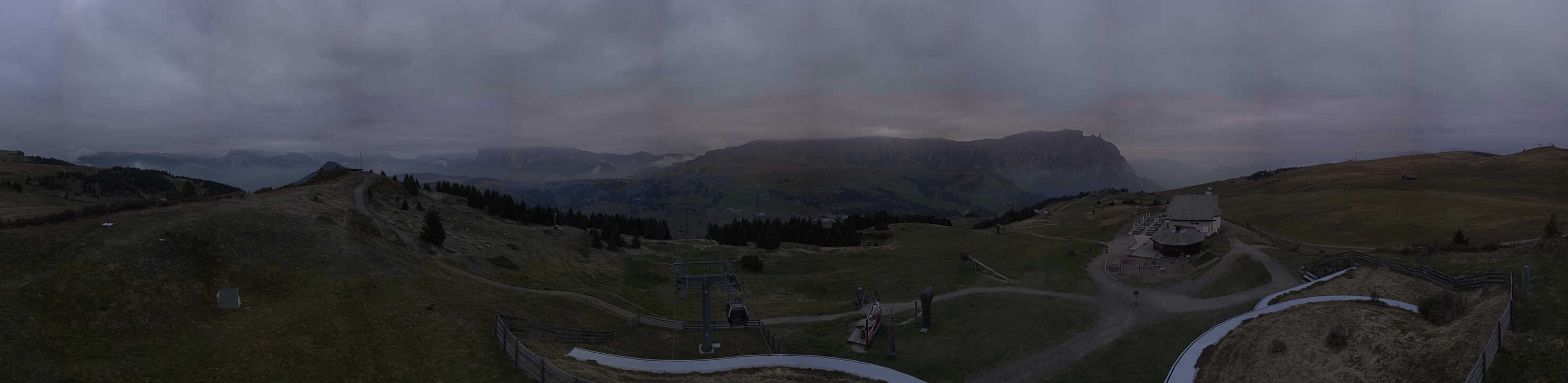 Archiv Foto Webcam Panorama der Seiser Alm von der Puflatsch Bergstation