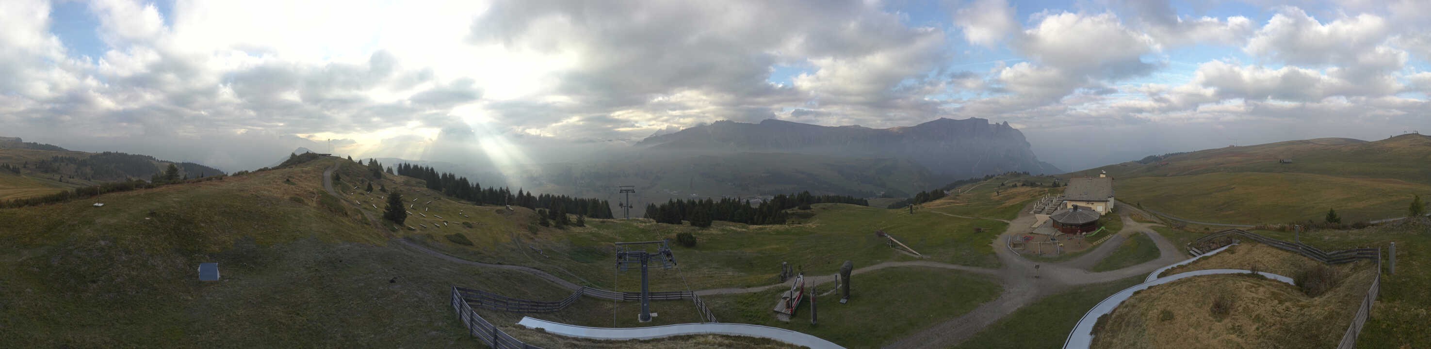 Archiv Foto Webcam Panorama der Seiser Alm von der Puflatsch Bergstation