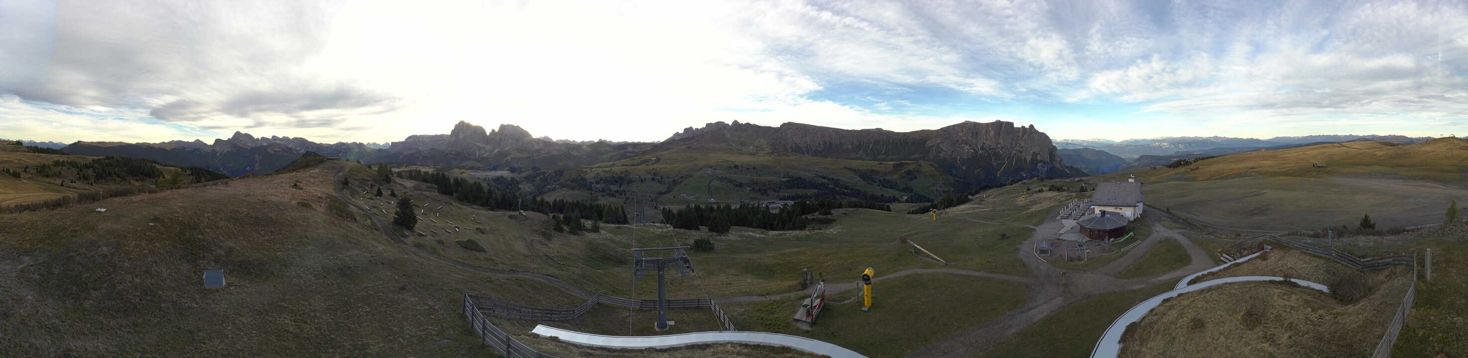 Archiv Foto Webcam Panorama der Seiser Alm von der Puflatsch Bergstation