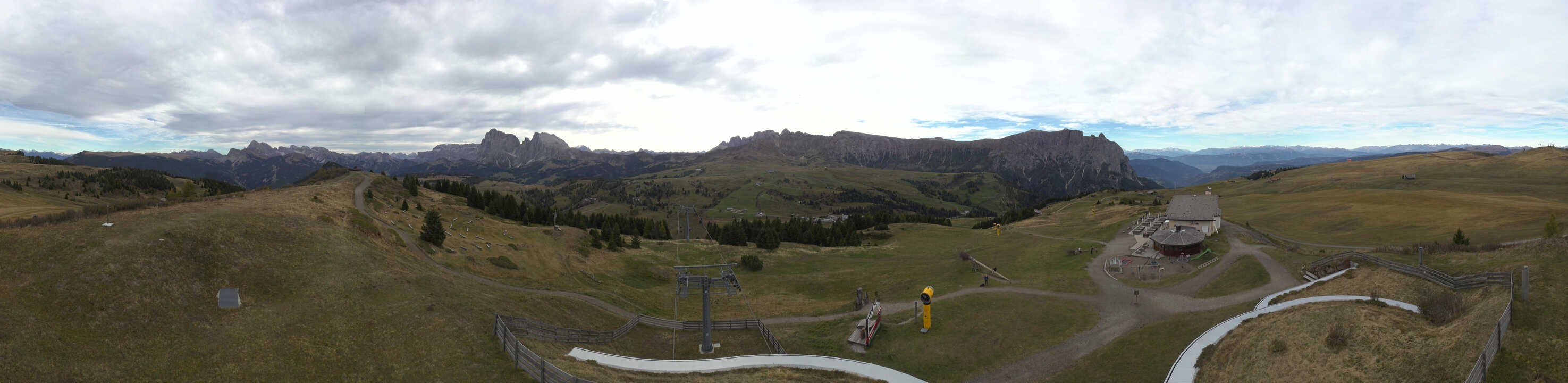 Archiv Foto Webcam Panorama der Seiser Alm von der Puflatsch Bergstation