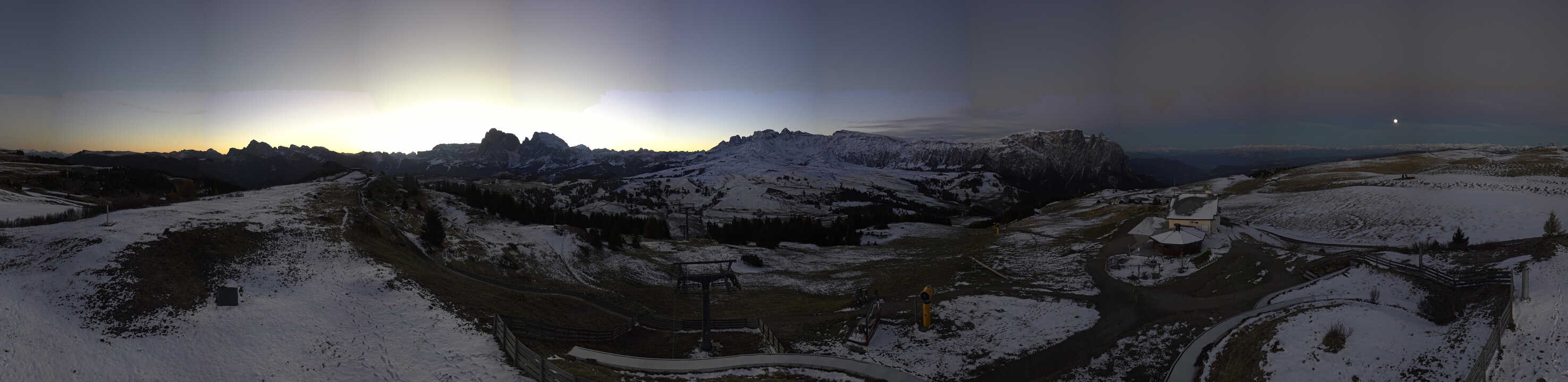 Archiv Foto Webcam Panorama der Seiser Alm von der Puflatsch Bergstation