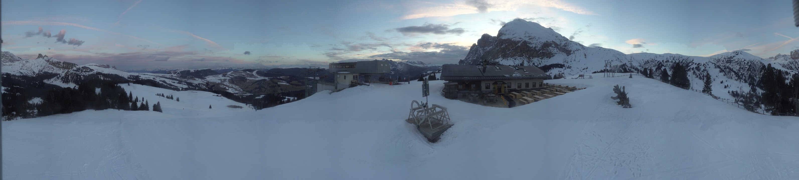 Archived image Webcam Alpe di Siusi - Top station Florianlift